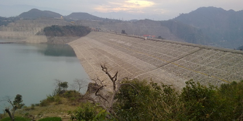 Ranjit Sagar Dam offers an informational adventure for all the curious travellers seeking to learn