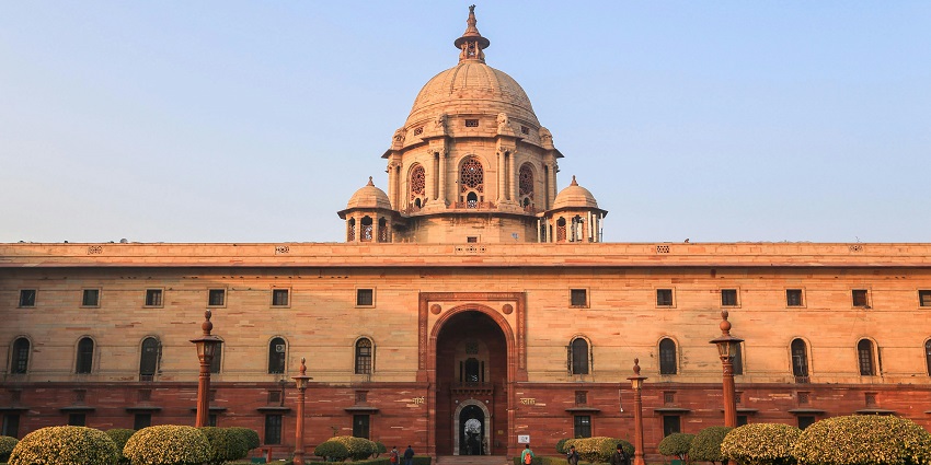 Rashtrapati Bhavan is one of the top tourist attractions near Vishwavidyalaya, Delhi