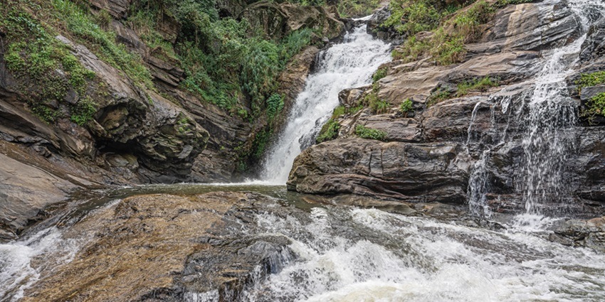 Visiting the captivating Ravana Falls is one of the best things to do in Ella, Sri Lanka.
