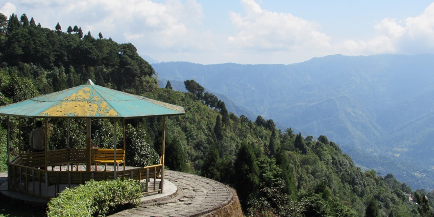 Ravangla, housing the revered Buddha Park, is one of the best offbeat places in Sikkim.