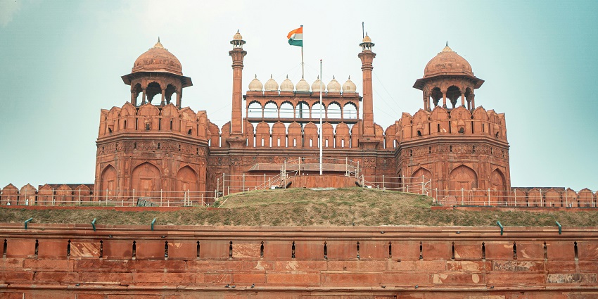 Red Fort is one of the most iconic and historical landmarks for every traveller to visit.