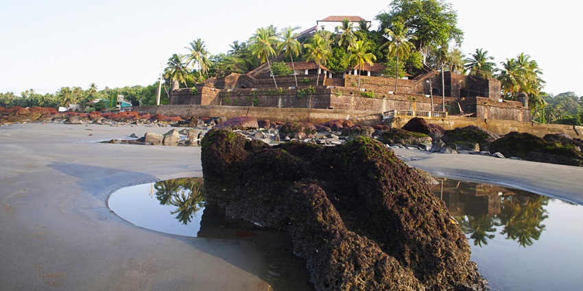 Reis Magos Fort is one of the most historical and fantastic Goa art museums for all.
