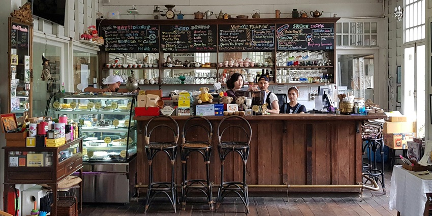 Renaissance Manali is a beautiful cafe in Manali where you can savour Himachali food