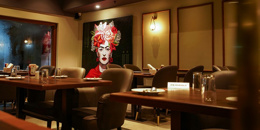 Rendezvous is a chic lounge bar where you can get a glimpse of Shimla’s nightlife