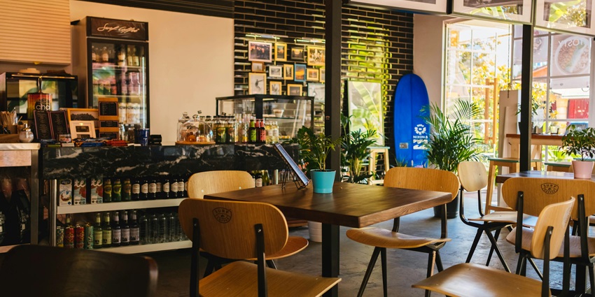 Snapshot of the beautiful restaurant in the scenic setting of the city in Delhi