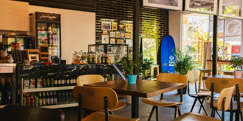 Picture of the beautiful dining and eatery situated near the Majnu ka Tila in Delhi