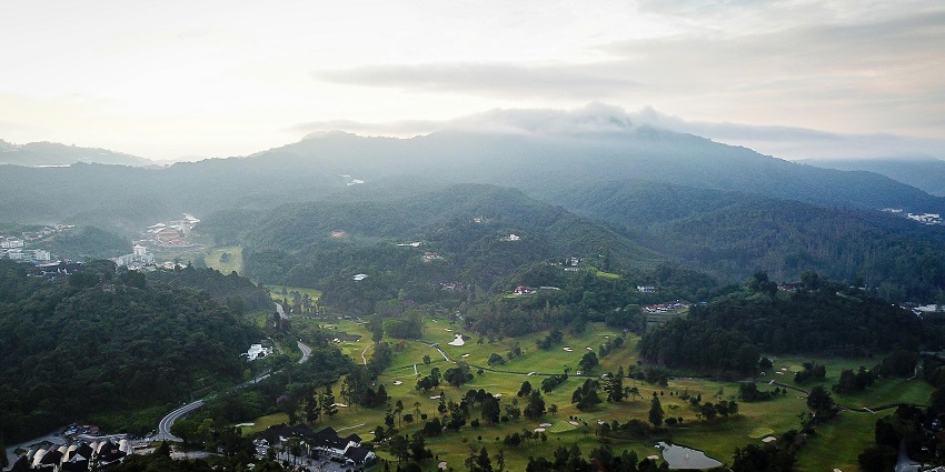 Rishop, with one of the best sunrise and sunset views, is an amazing hill station near Darjeeling.