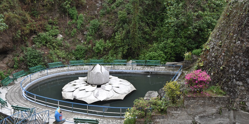 Rock Garden and Ganga Maya Park should be on your list of places to visit in Darjeeling.
