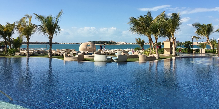 A picture of the scenic views of the ocean from the Palm Jumeirah in Dubai