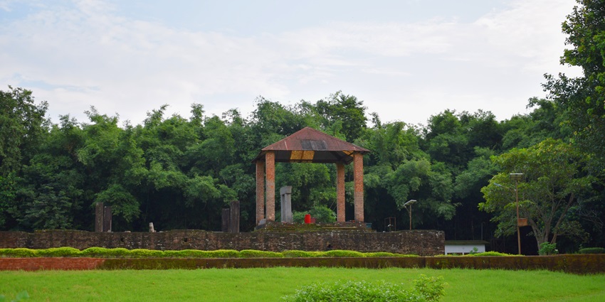 Ruins of Da Parbatia offer a glimpse of the historic past of the state of Assam.