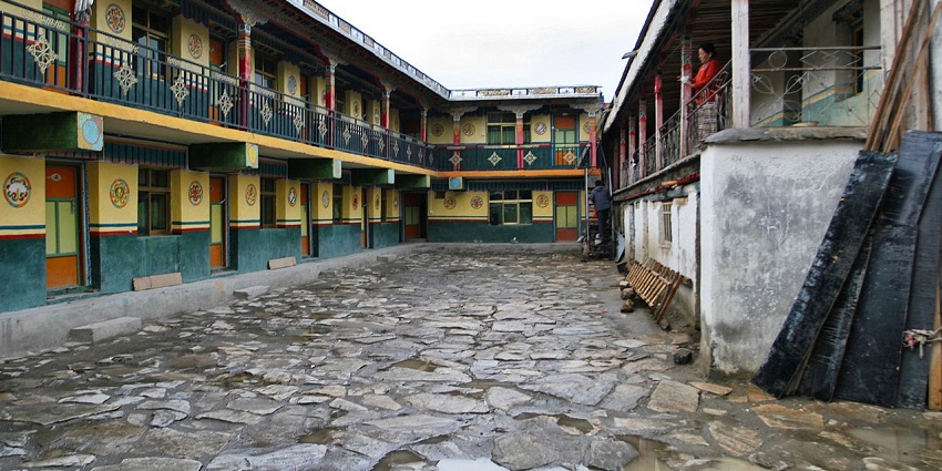 Picture of a colourful building of a guesthouse located in the Saga Town in Tibet.