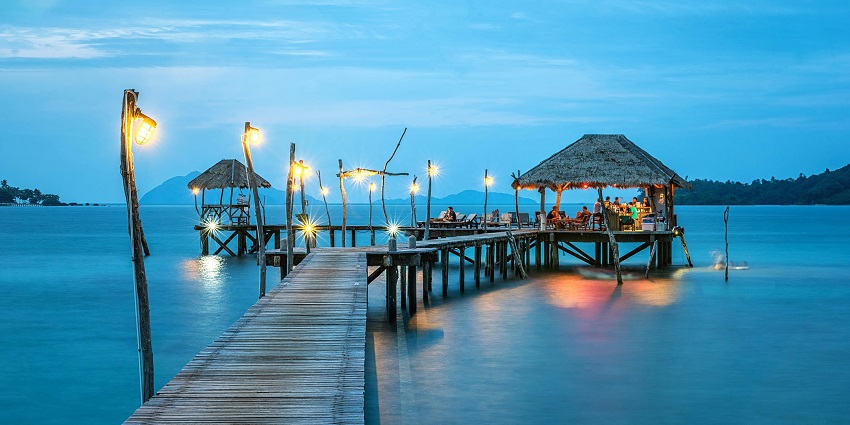 Sea Rock Villa is a private oasis, offering a private and luxurious environment to guests.