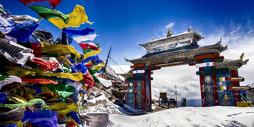 Situated at an elevation of 13700 fееt, Sela Pass is a brеathtaking high altitudе pass.