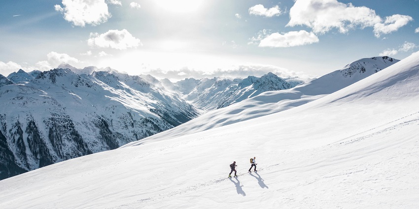 Sela pass offers magnificent snowfalls for tourists to witness while visiting the waterfalls
