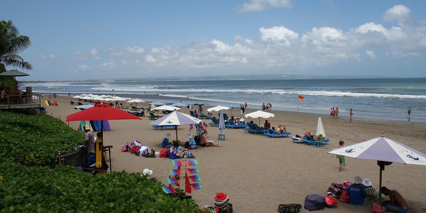 Seminyak has the most sought-after venues, hosting lavish events, attracting a stylish crowd.