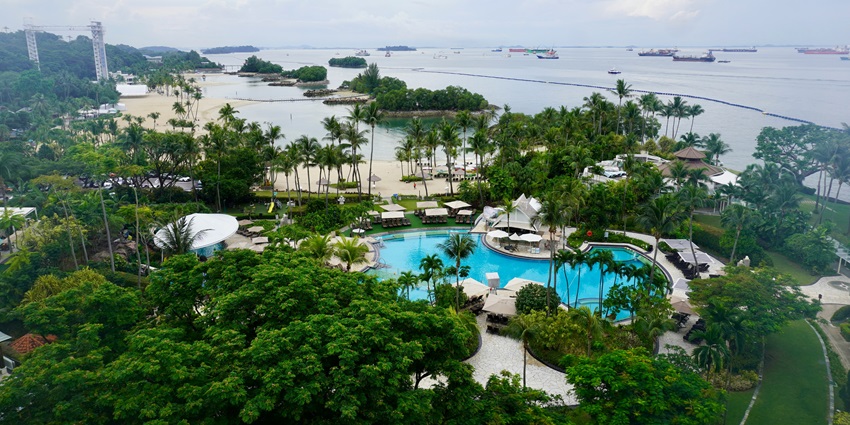 Sentosa Island is one of the most picturesque places to visit in Singapore for couples.
