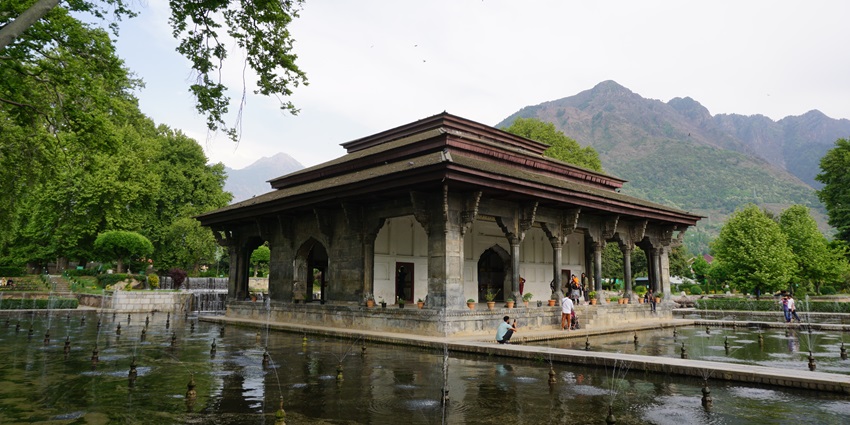 Shalimar Bagh is a classic Mughal garden in Kashmir that is resplendent with beauty