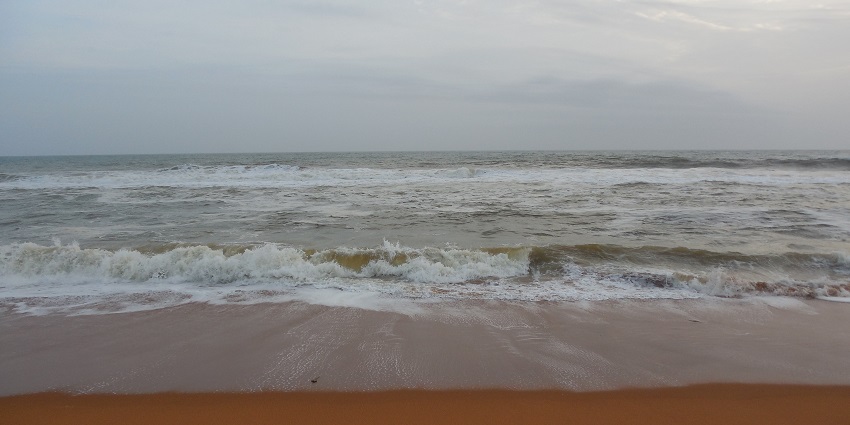 One of the best places to visit in Trivandrum at night, this beach renders tranquil scenes.
