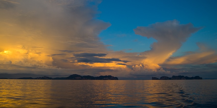 A picture of a popular spot for scuba diving in Phuket during twilight hour