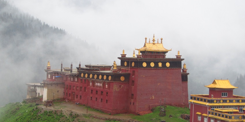 Sherab Ling Monastery is popularly known as Palpung Monastery among the locals.