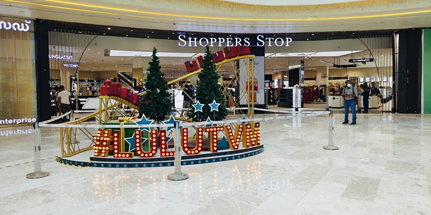 A view of Shoppers Stop Mall popular for varied items like clothes, accessories, and more.