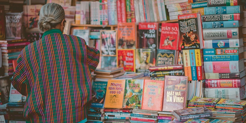 The beautiful snap of the book market around the Lajpat Nagar in central Delhi