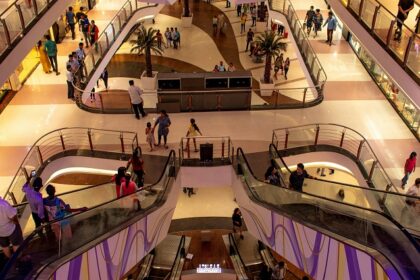 Visit the famous shopping mall in Guwahati & buy stuff for a wonderful experience.