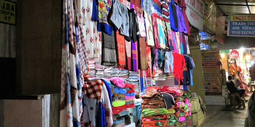 Have an amazing experience while shopping in Pahalgam on your next trip with loves ones