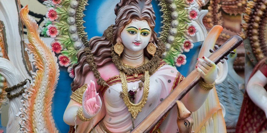 Shri Hanogi Mata Temple is one of the best places to visit around the Kamlah Fort.