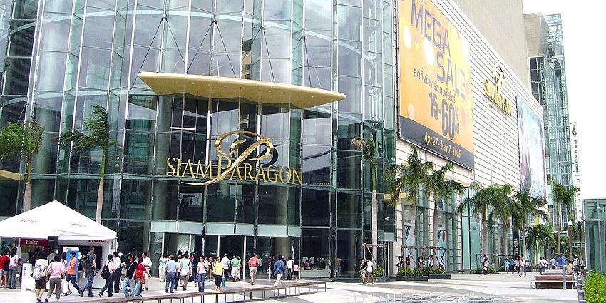 Picture of the beautiful Siam Paragon in the clear daylight in the city of Bangkok
