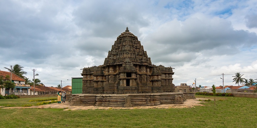 Witness the astounding architecture of the most popular temples in Andhra Pradesh.