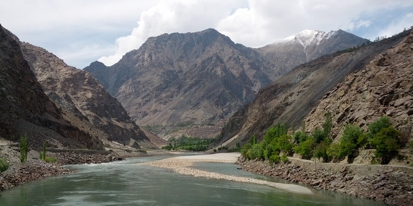 Sindh River is a scenic attraction in Ganderbal that is popular for rafting and fishing