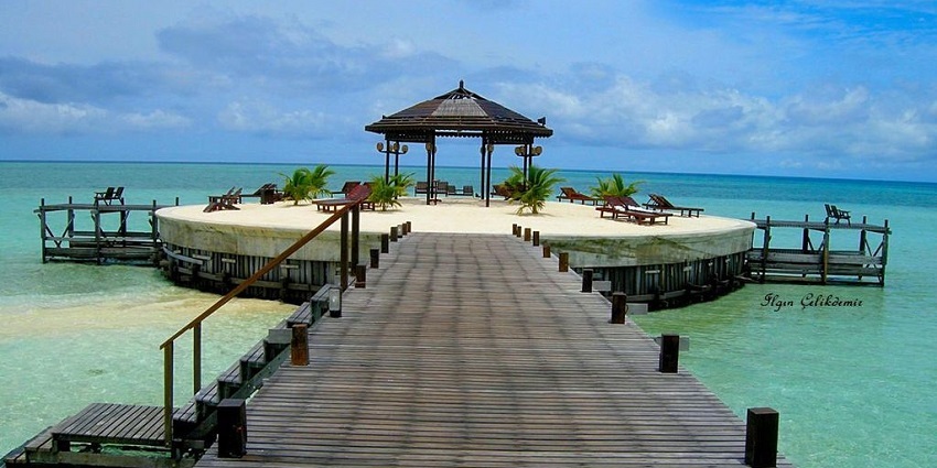 Experience the unique magic of turquoise underwater at the pristine Sipadan Island.