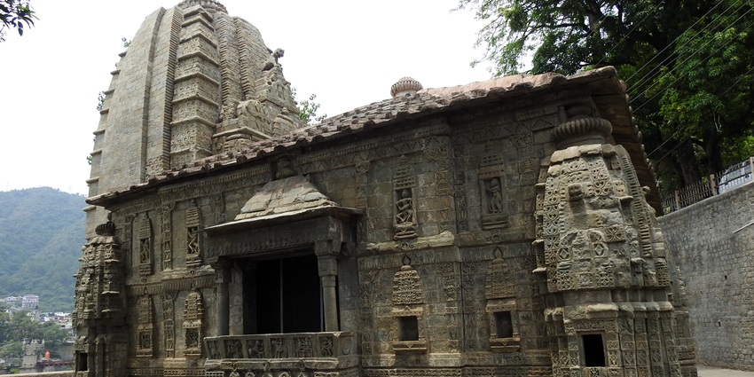 Clear snapshot of the historic temple of the Siyali which is oldest in the hills of Manali