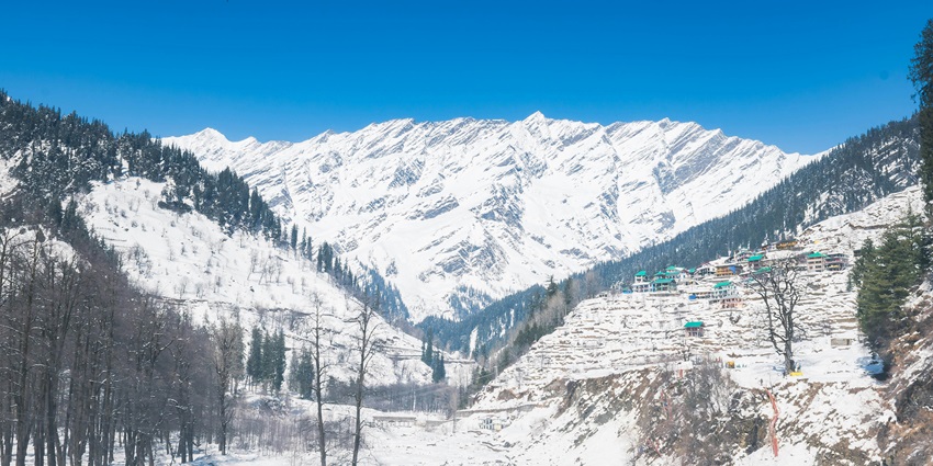 Solang Valley, is one of the places to visit in Kullu Manali, Himachal Pradesh, India.