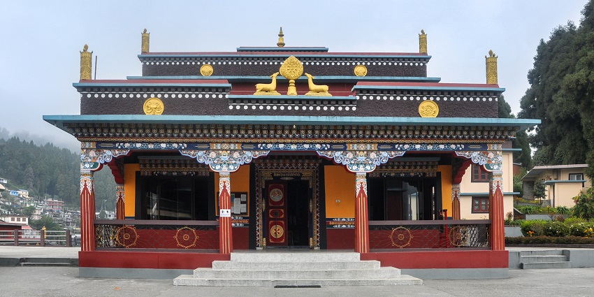The location of Sonada monastery is amidst the lap of nature, surrounded by serene landscapes.