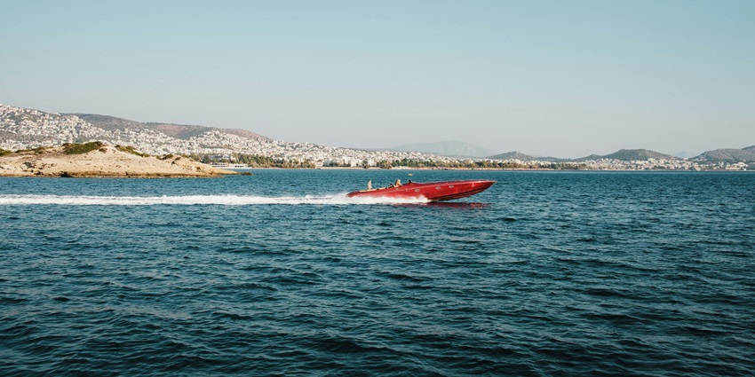 Speed Boat Safari is the perfect activity for those who don’t want to get into the water.