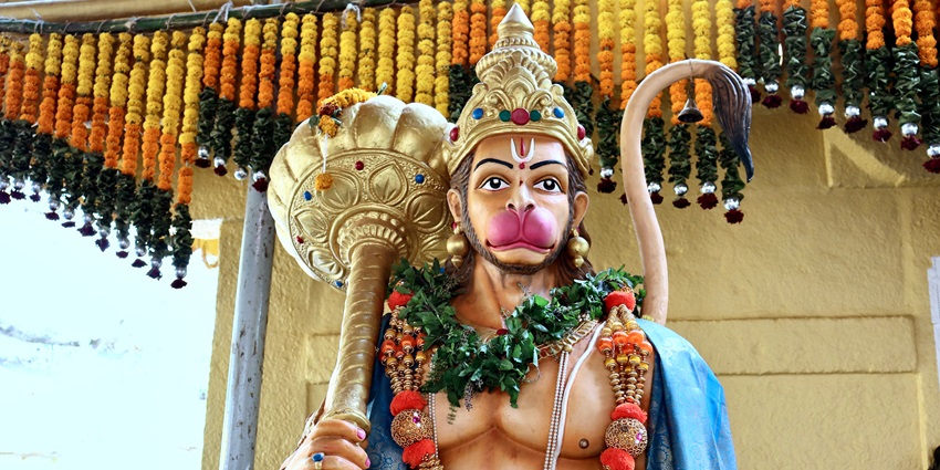 Sree Karayamvattam Hanuman Temple is one of the prominent shrines in Kerala for all.