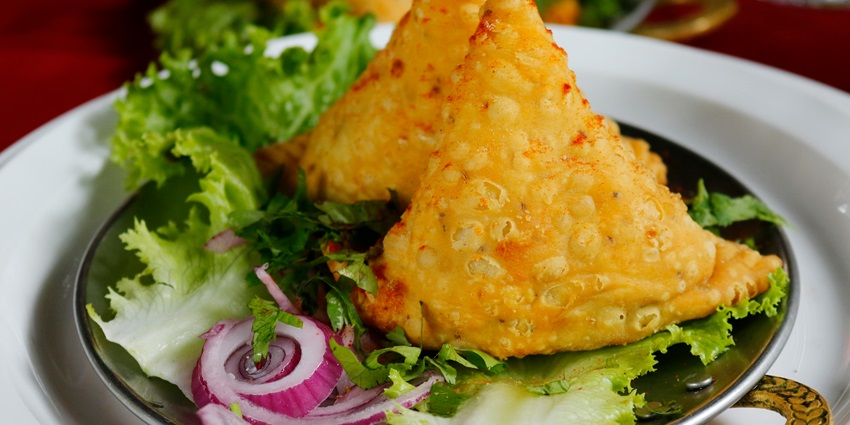 Gorge the best food in Munnar at the Sree Mahaveer Bhojanalaya, a vegetarian eatery.