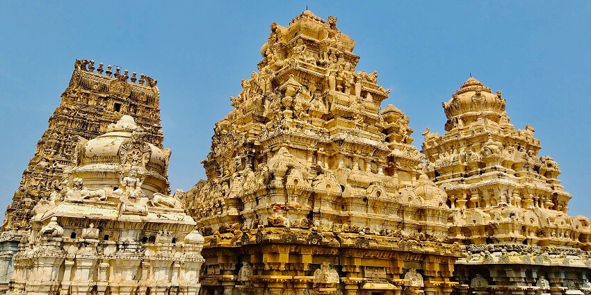 Intricate carving on the roof of the temple, offering tourists a glimpse into the timeless tales