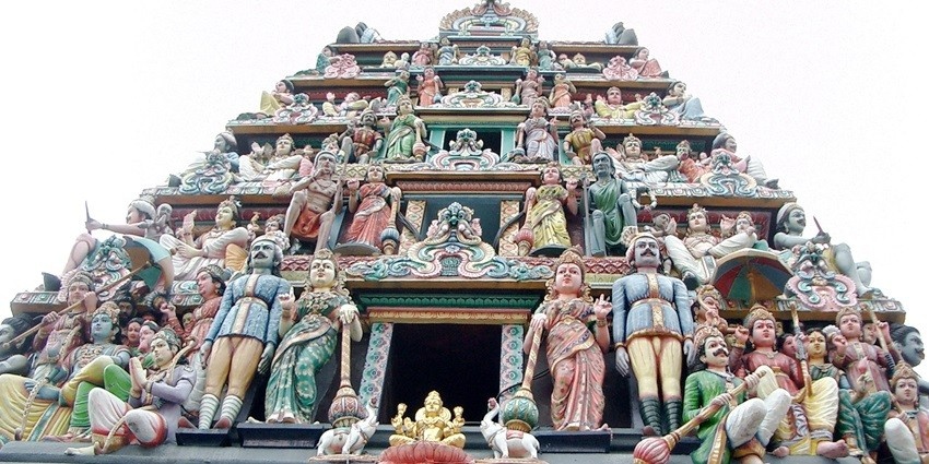 A picture of the beautiful Gopuram of A Singapore temple
