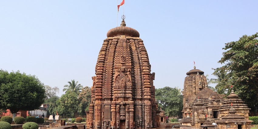 Srisailam Mallikarjuna Temple, one of the top Jyotirlinga temples in Andhra Pradesh.