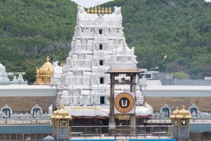 Tirumala Srivari temple is the one of the best places to visit in Andhra Pradesh for a spiritual rejuvination