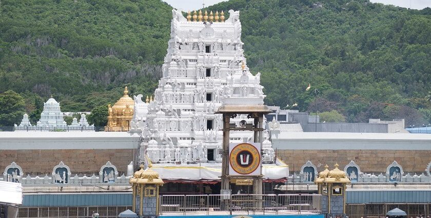 Tirumala Srivari temple is the one of the best places to visit in Andhra Pradesh for a spiritual rejuvination