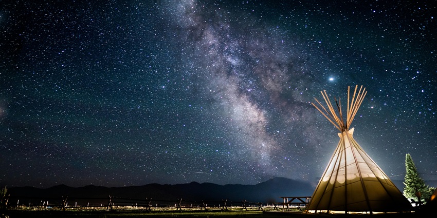Watching stars while camping is one of the best things to do in Betaab Valley in March.