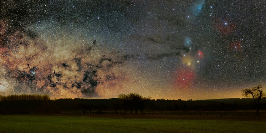 Stargazing amidst the clear desert sky can make you feel the peace of another level.