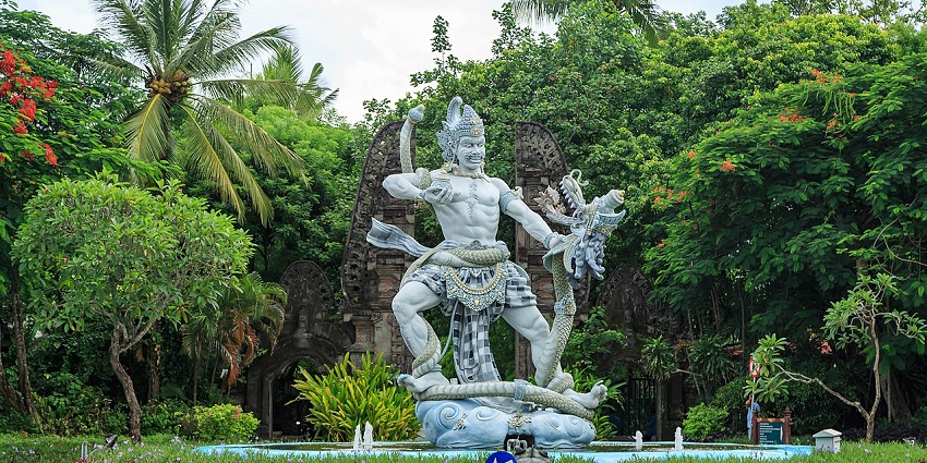 Nusa Dua,with luxurious celebrations, hosts a grand new year ambience in Bali.
