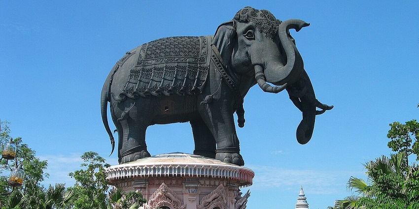 The magnificent elephant statue outside Erawan museum, a picturesque sight to capture