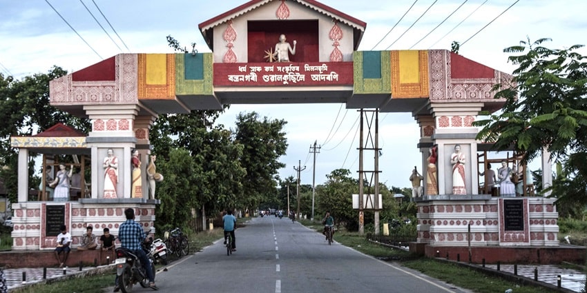 Explore the beautiful town of Sualkuchi on your visit to Pobitora Wildlife Sanctuary, Assam.