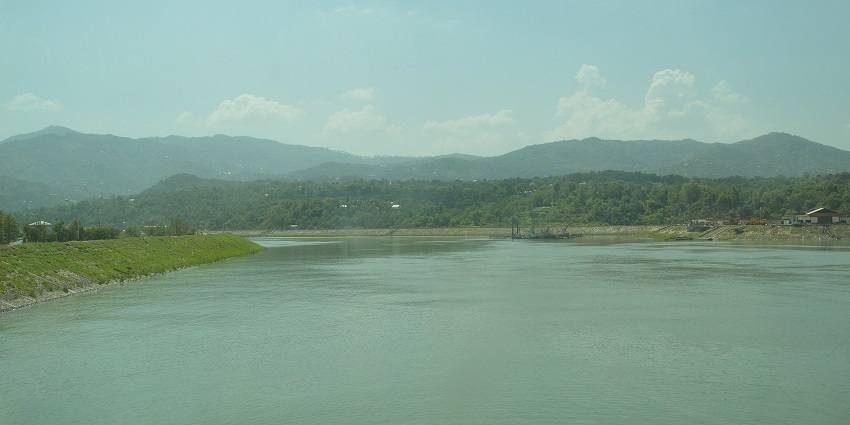 Sunder Nagar Lake offers serene views and a peaceful atmosphere amidst the lap of nature.